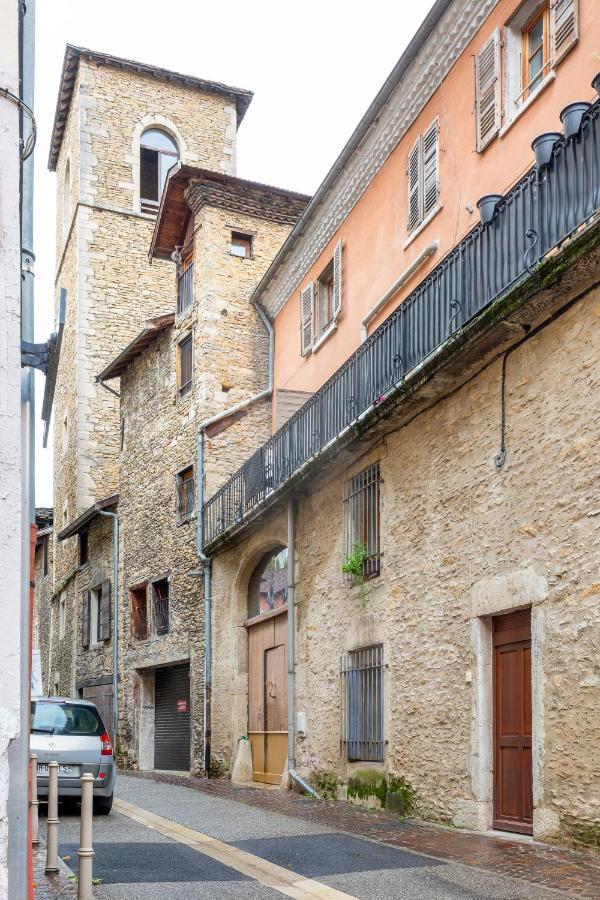 Le Saint Jean Apartment Crémieu Exterior photo